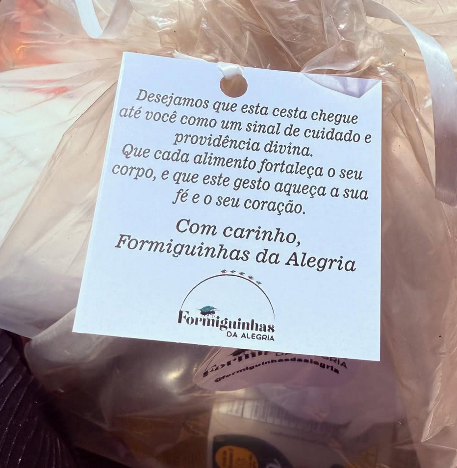Cesta básica com cartão Formiguinhas da Alegria
